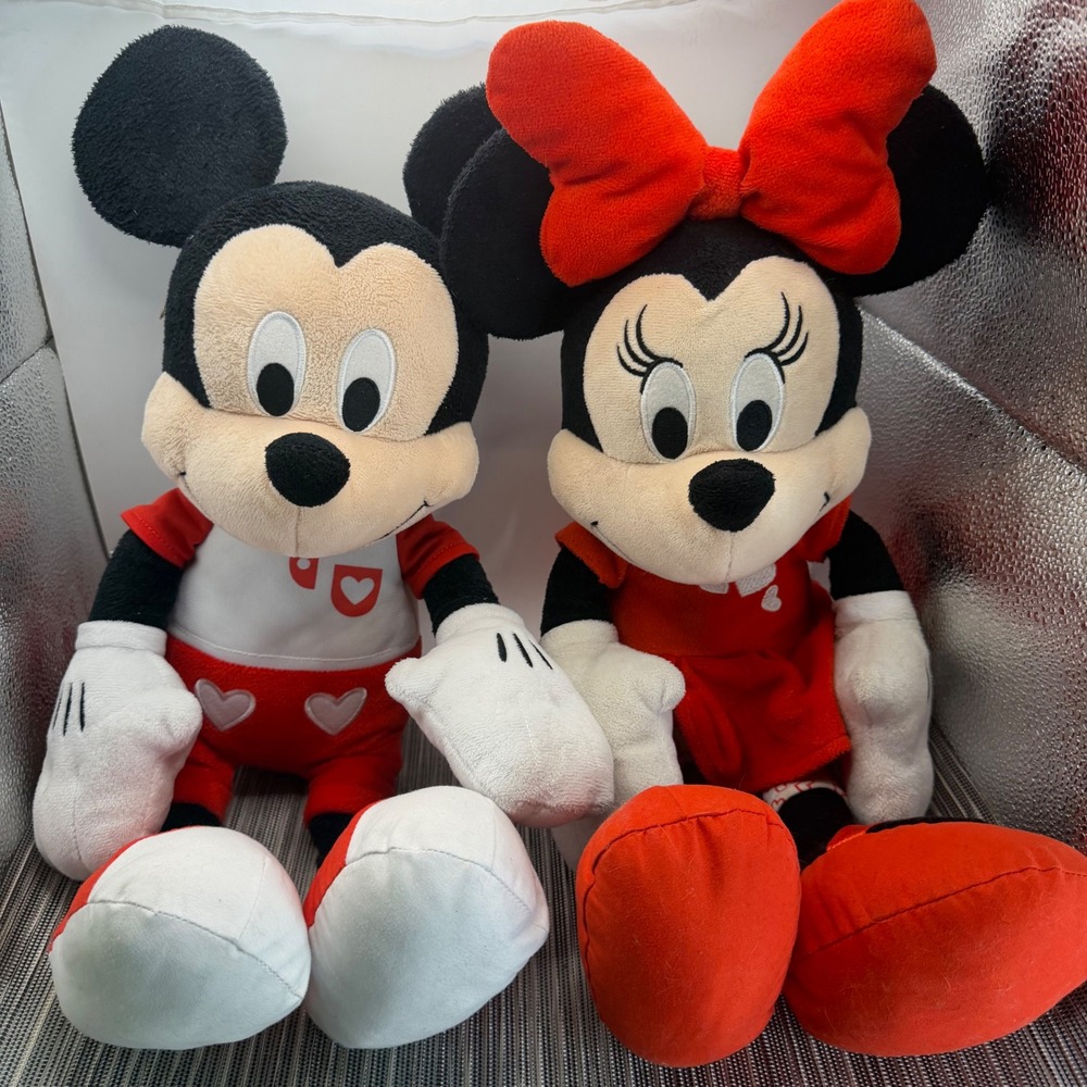 Disney Mickey Minnie Mouse Valentine Plush Set 15 inch Heart Outfits Just Play